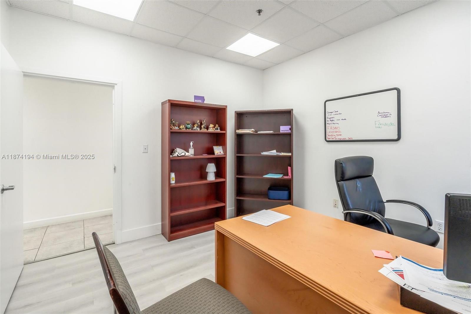 500  /   sq. ft. $ 2025-09-08 0 Photo