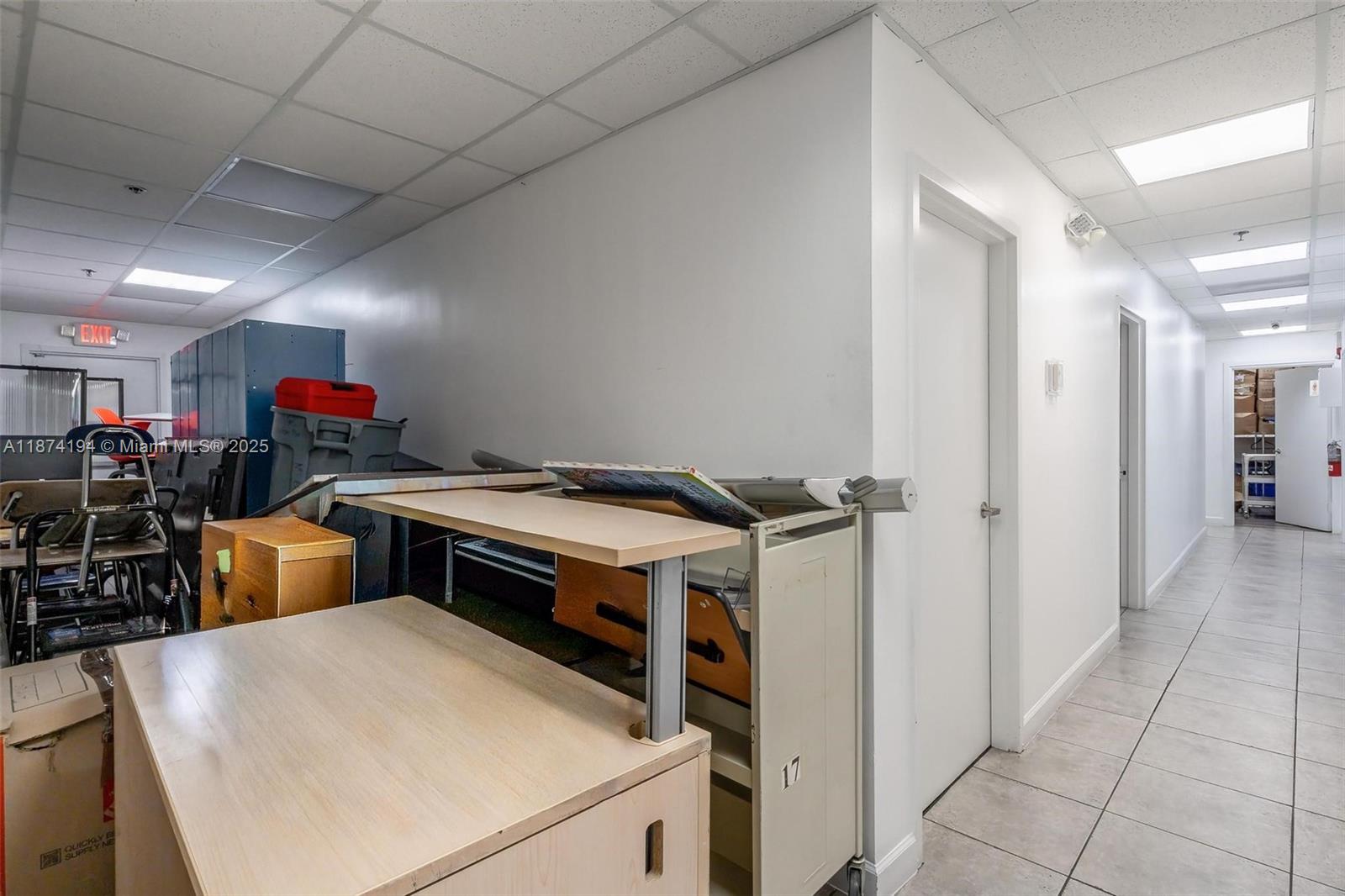 500  /   sq. ft. $ 2025-09-08 0 Photo
