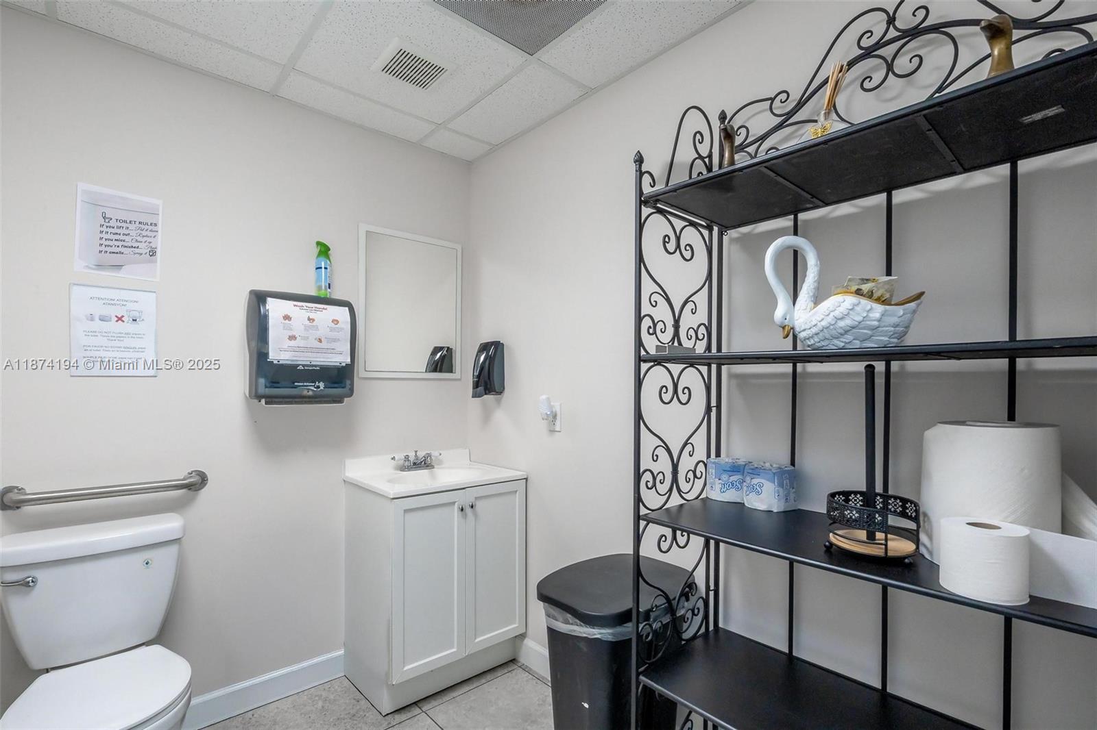 500  /   sq. ft. $ 2025-09-08 0 Photo