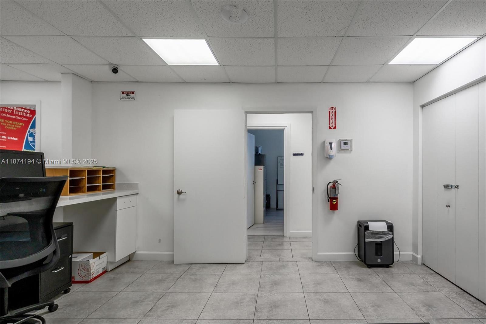 500  /   sq. ft. $ 2025-09-08 0 Photo