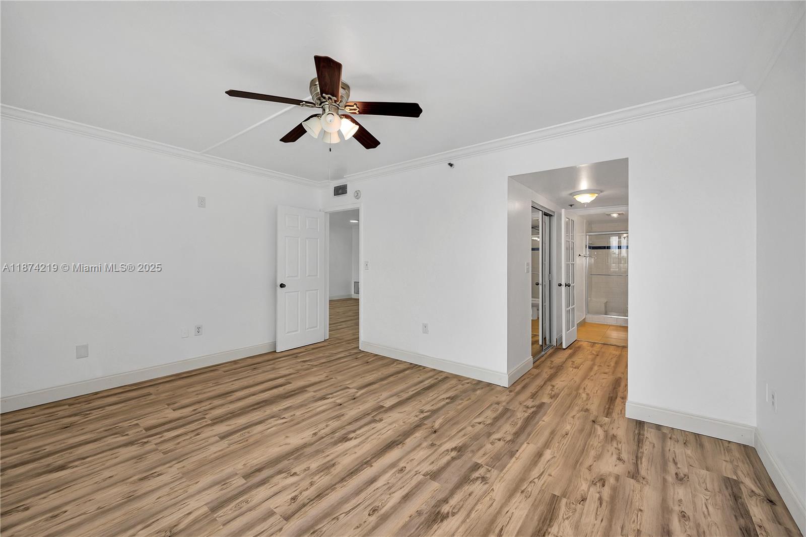 205 1 / 2 830 sq. ft. $ 2025-09-27 0 Photo
