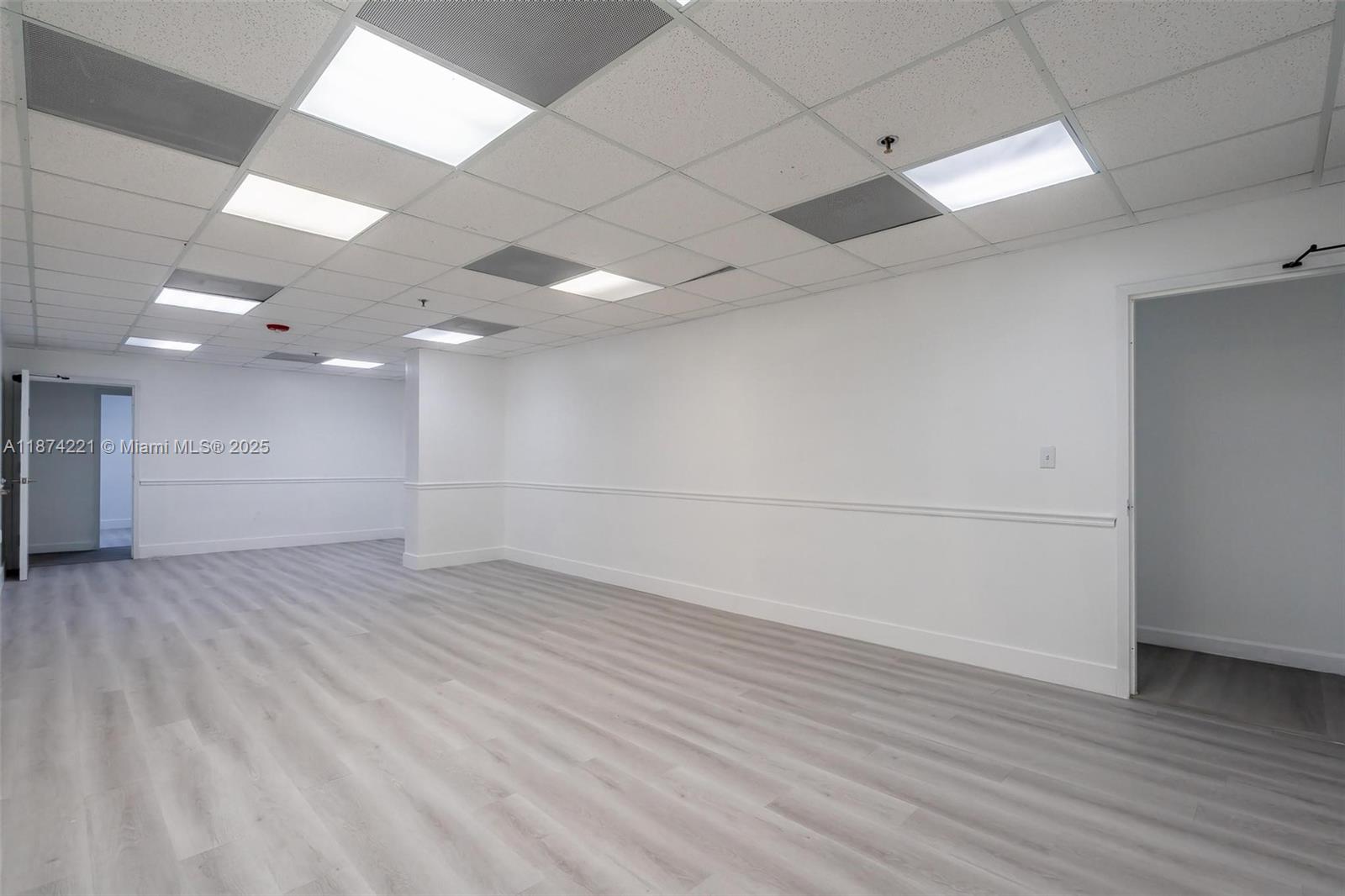 505  /   sq. ft. $ 2025-09-08 0 Photo