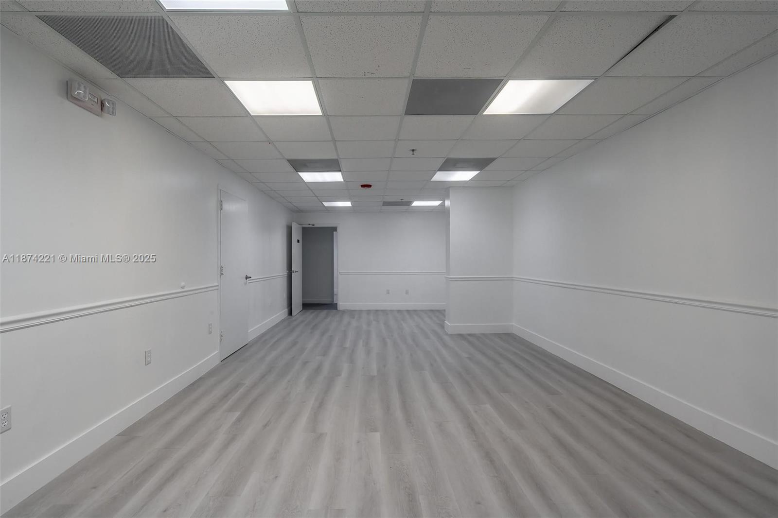 505  /   sq. ft. $ 2025-09-08 0 Photo