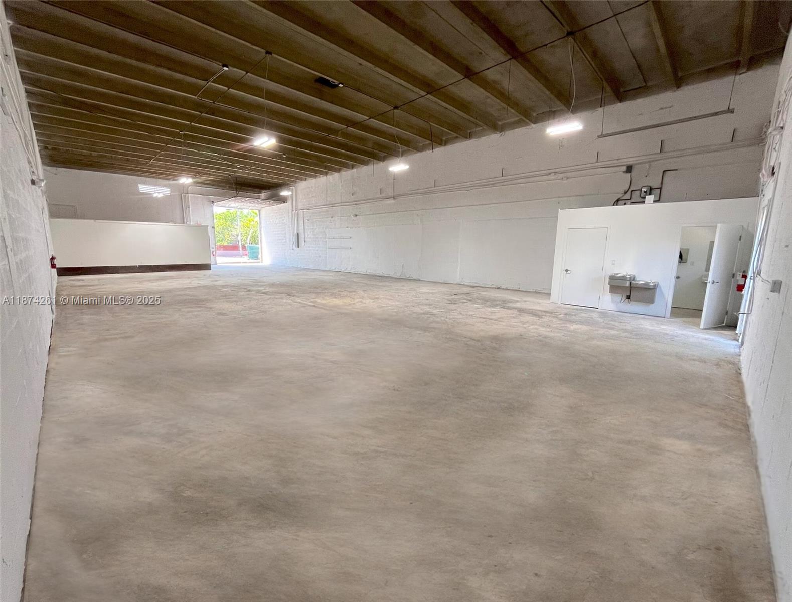 See details / sq. ft. $ 2025-09-08 0 Photo