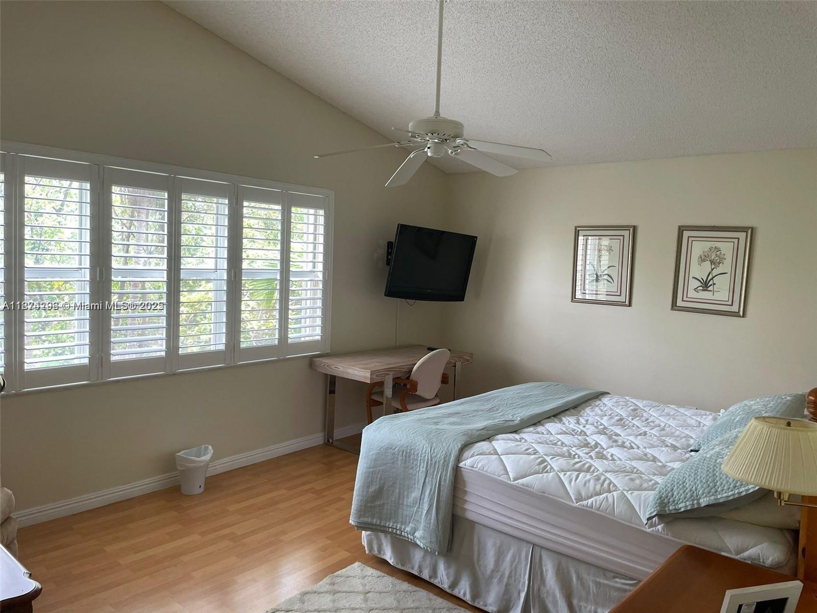 Photo of 1095 Weeping Willow Way  (1095), Hollywood, Florida, 33019 - 