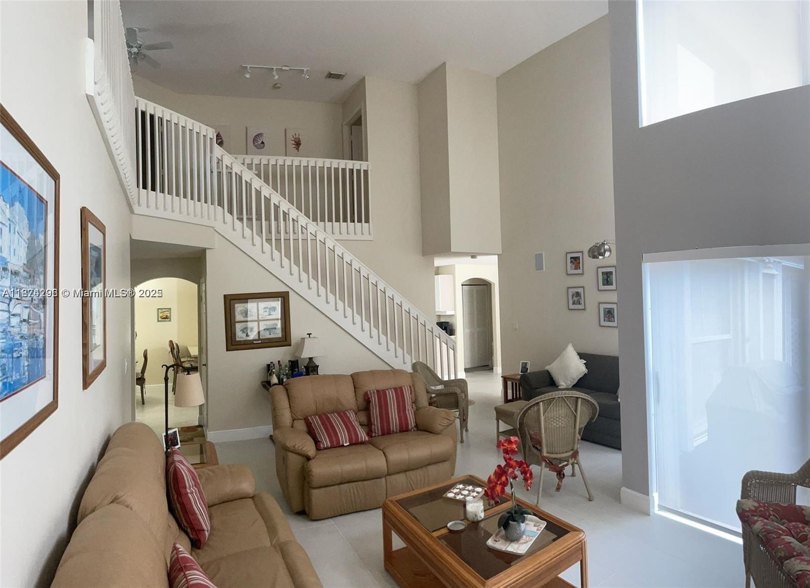 Photo of 1095 Weeping Willow Way  (1095), Hollywood, Florida, 33019 - 