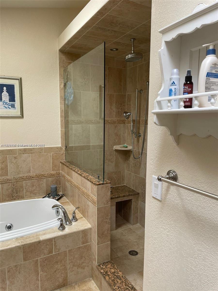 Photo of 1095 Weeping Willow Way  (1095), Hollywood, Florida, 33019 - 