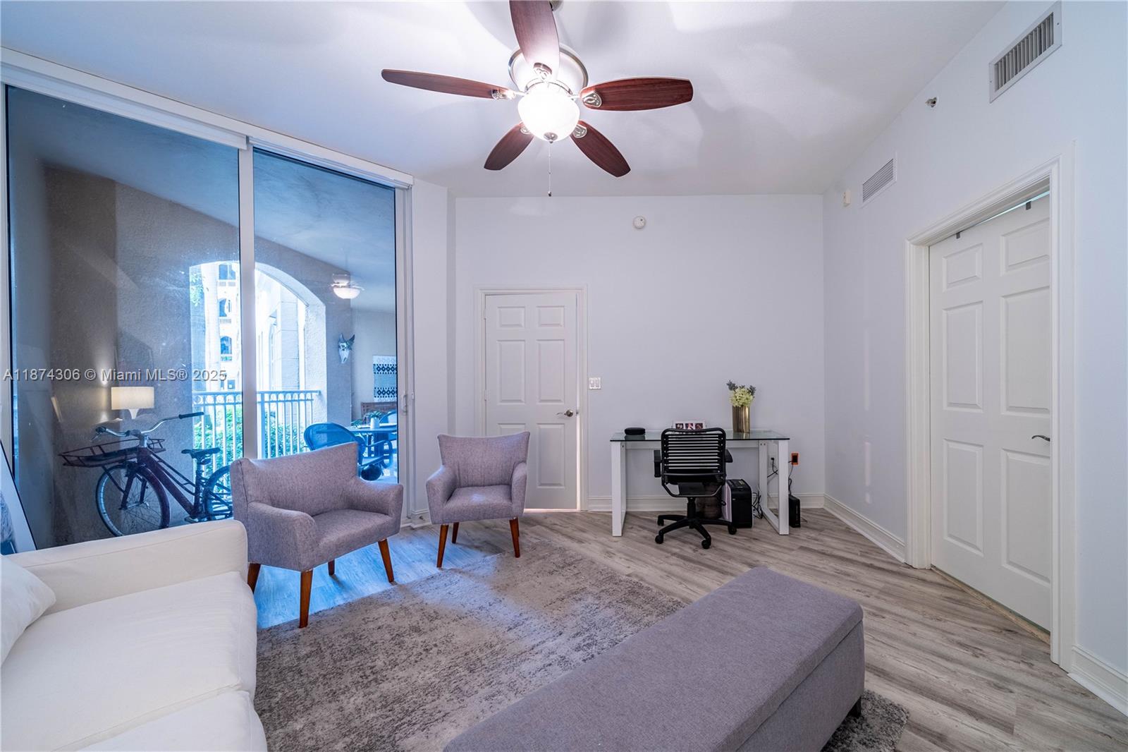 Photo of 3001 185th St  #116, Aventura, Florida, 33180 - 