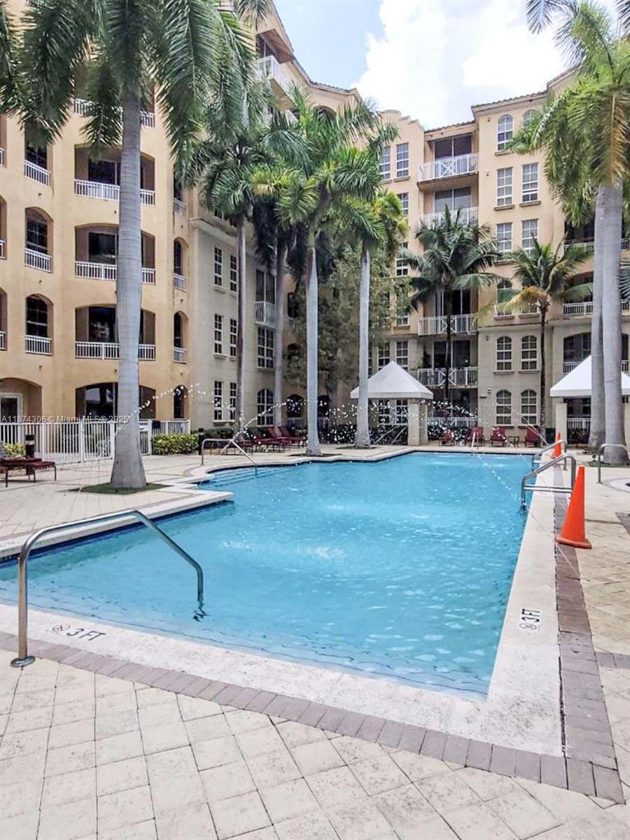 Photo of 3001 185th St  #116, Aventura, Florida, 33180 - 