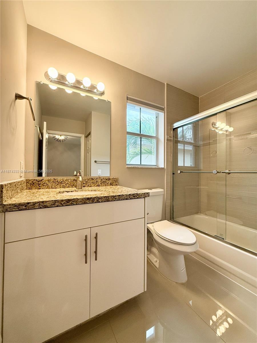 Photo of 1140 Oysterwood St  (1140), Hollywood, Florida, 33019 - 