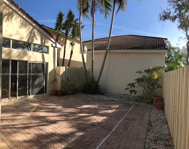 Photo of 1140 Oysterwood St  (1140), Hollywood, Florida, 33019 - 
