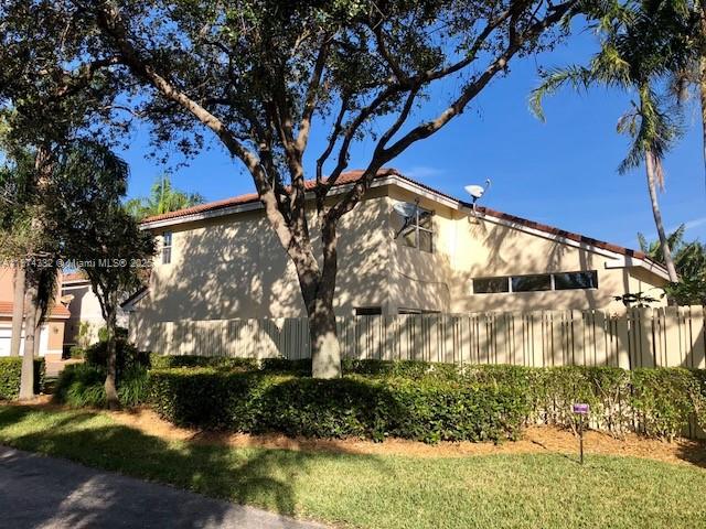 Photo of 1140 Oysterwood St  (1140), Hollywood, Florida, 33019 - 