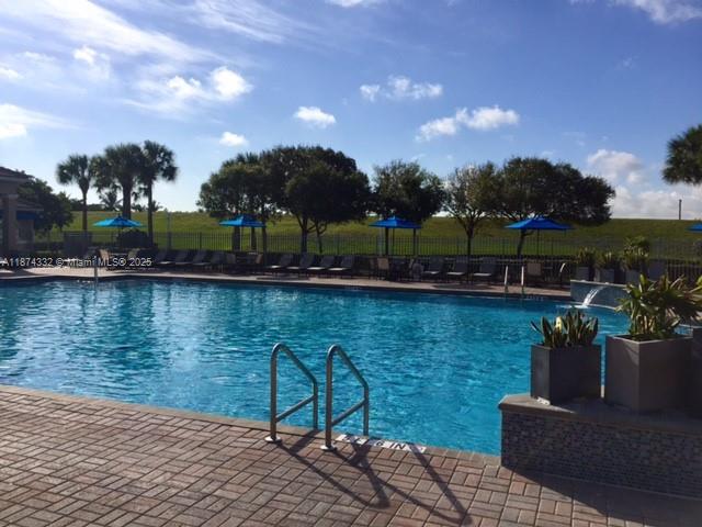 Photo of 1140 Oysterwood St  (1140), Hollywood, Florida, 33019 - 