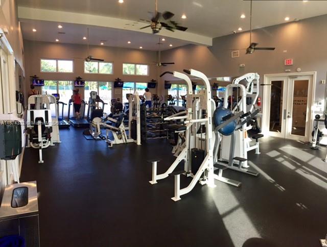 Photo of 1140 Oysterwood St  (1140), Hollywood, Florida, 33019 - 