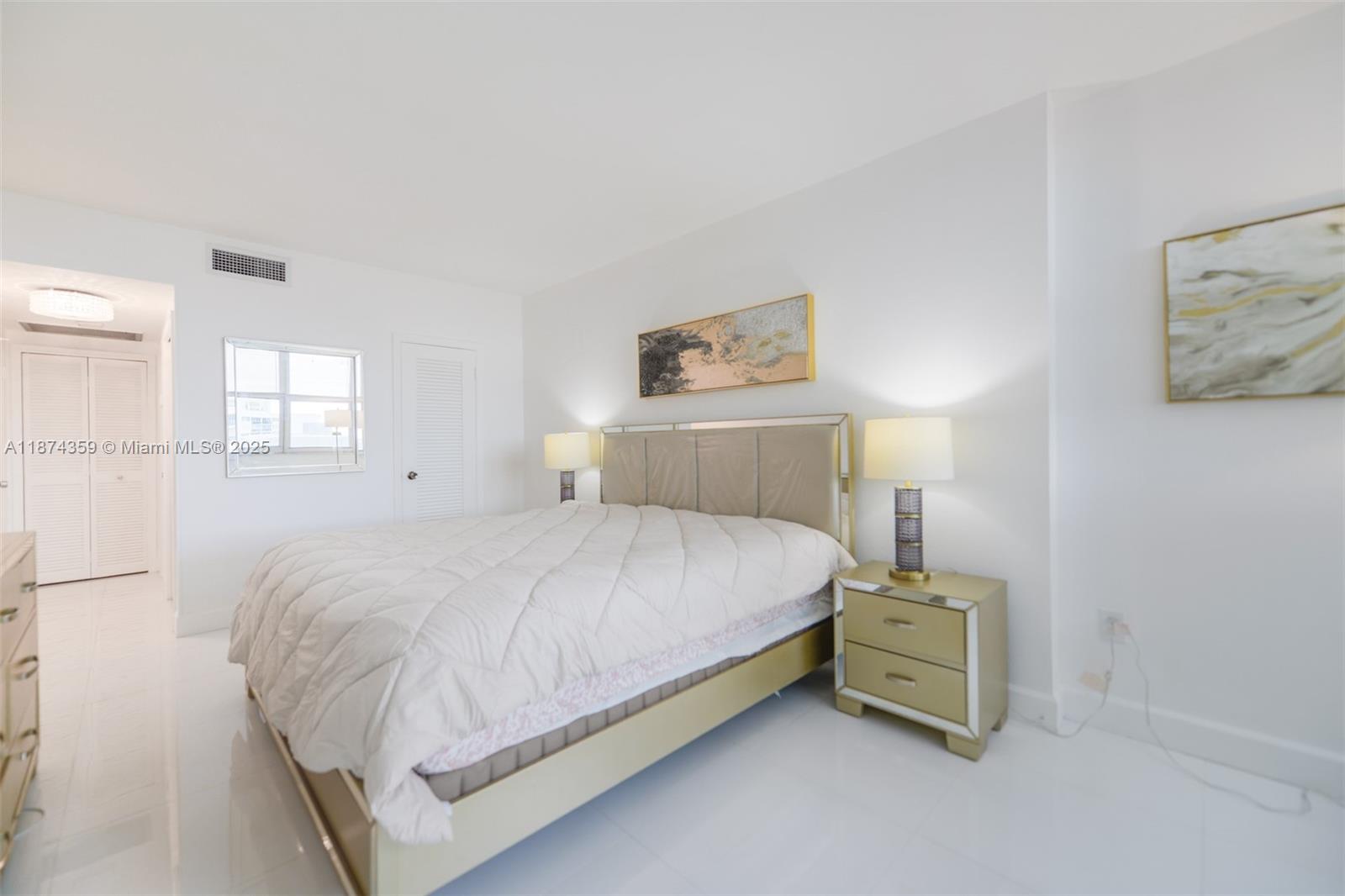 PHA 1 / 2 870 sq. ft. $ 2025-10-01 0 Photo