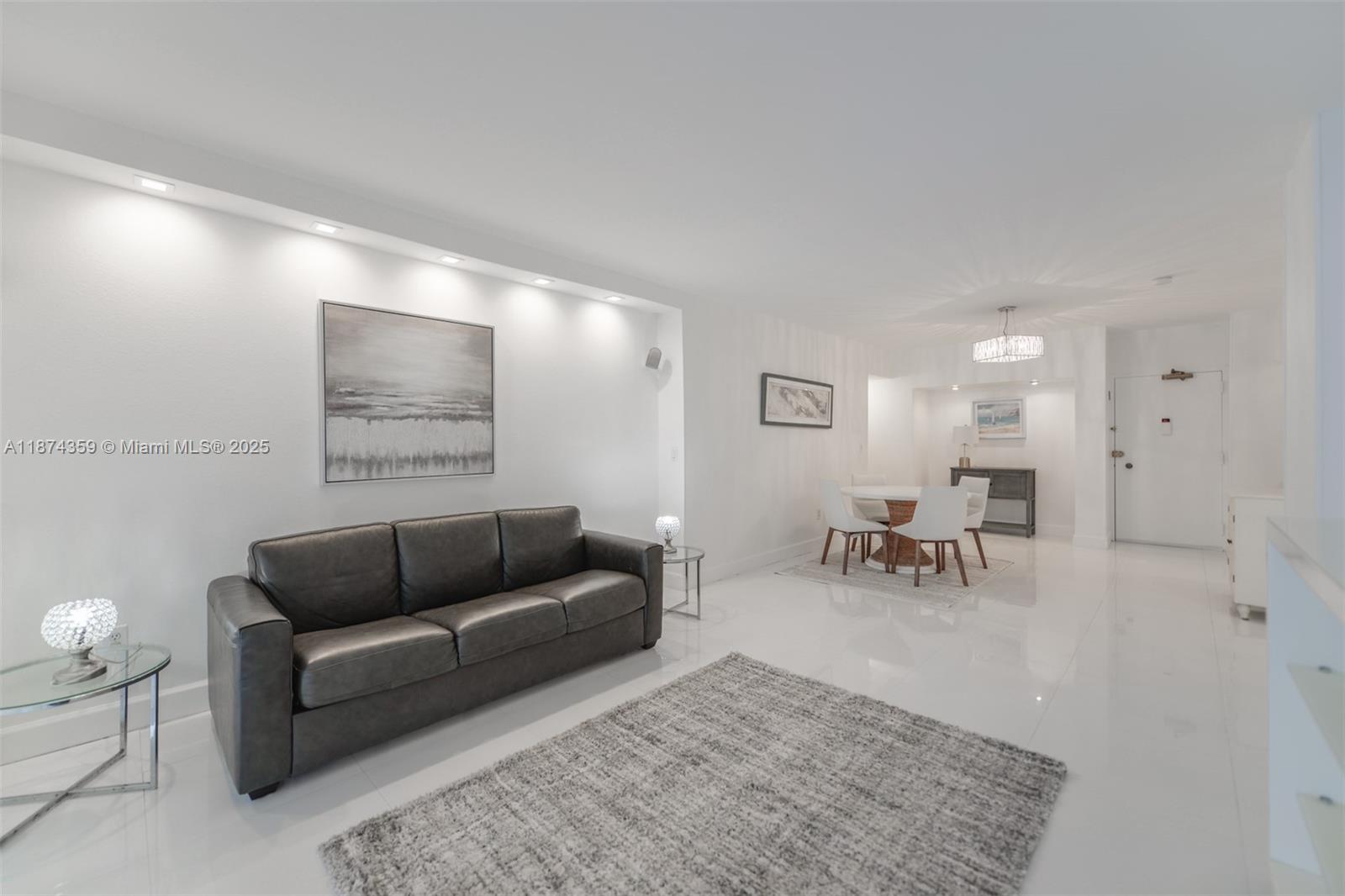 PHA 1 / 2 870 sq. ft. $ 2025-10-01 0 Photo