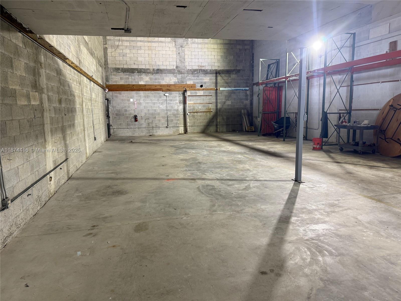 See details 7850 / sq. ft. $ 2025-09-08 0 Photo