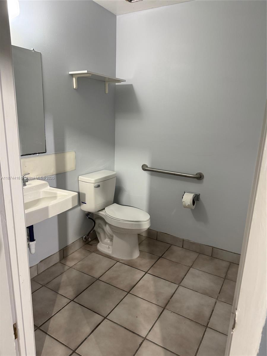 See details 7850 / sq. ft. $ 2025-09-08 0 Photo