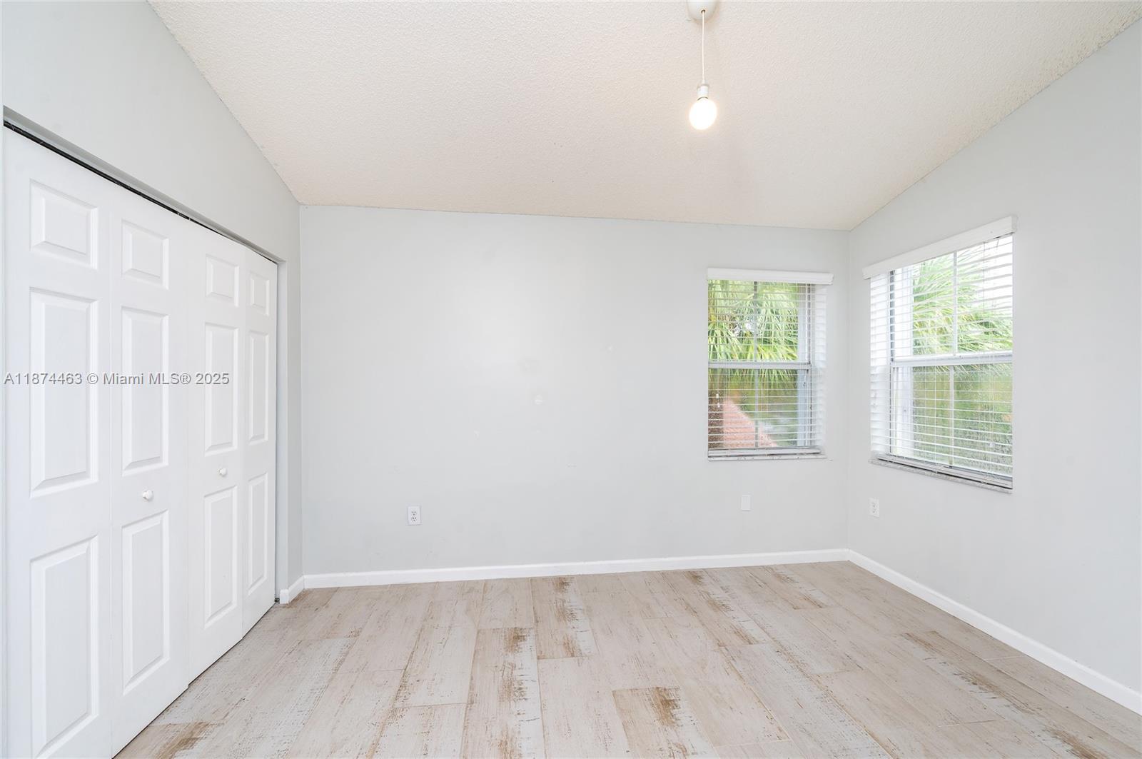 Photo of 1571 Seagrape Way  (1571), Hollywood, Florida, 33019 - 