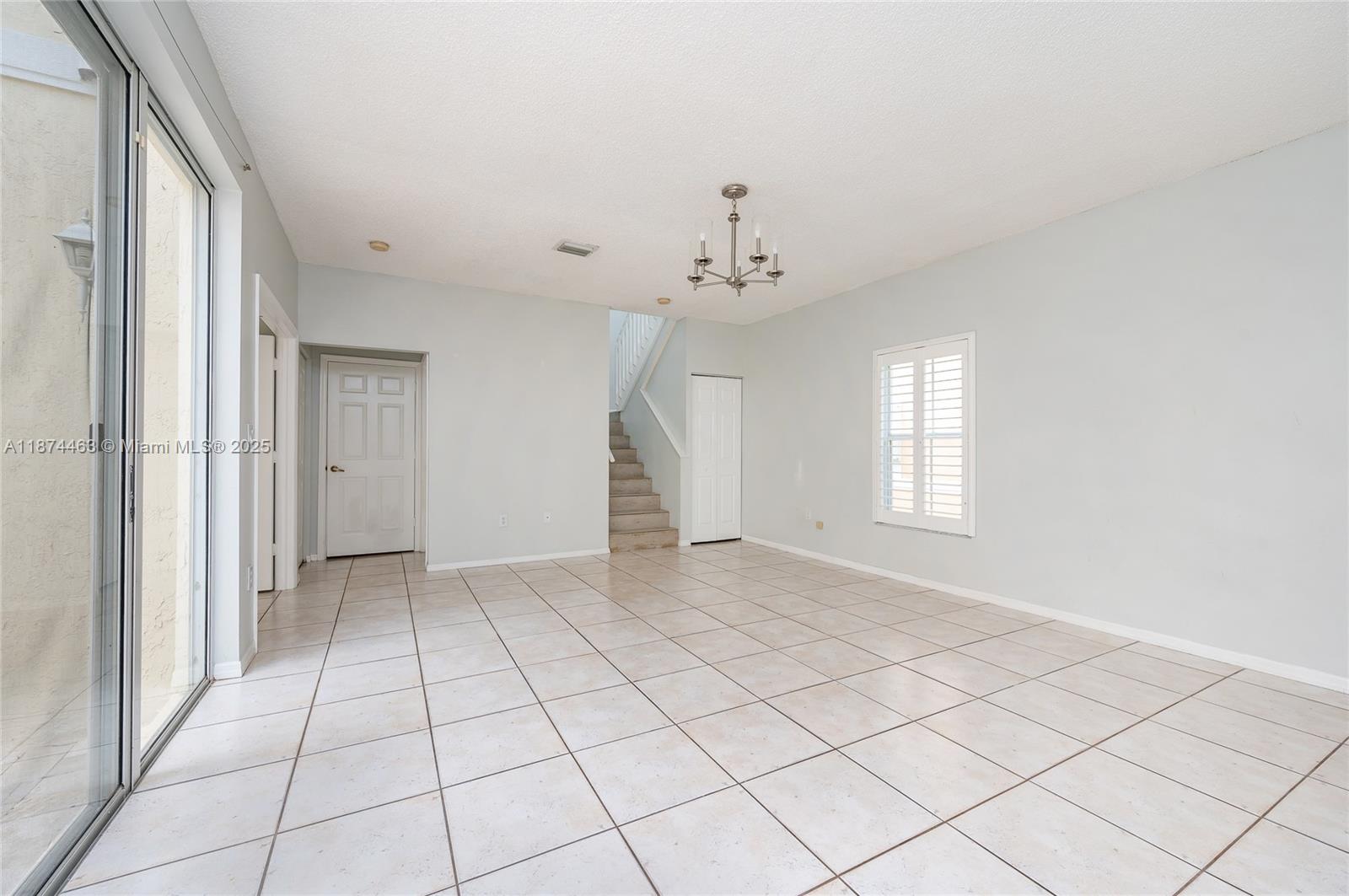 Photo of 1571 Seagrape Way  (1571), Hollywood, Florida, 33019 - 