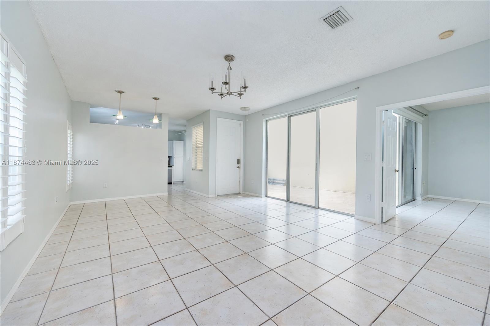 Photo of 1571 Seagrape Way  (1571), Hollywood, Florida, 33019 - 