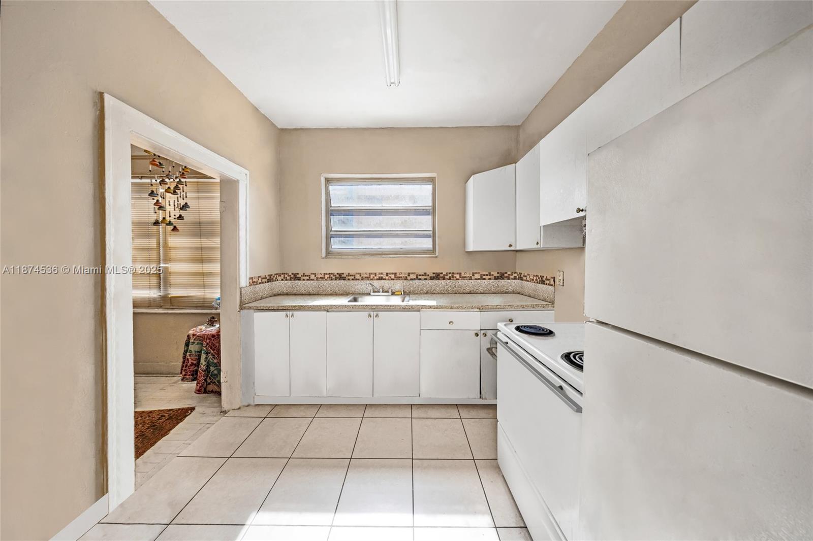   /   sq. ft. $ 2025-09-08 0 foto