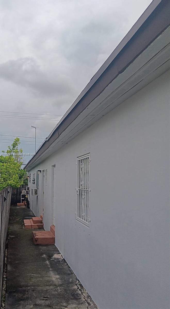 See details / 1553 sq. ft. $ 2025-09-08 0 Photo