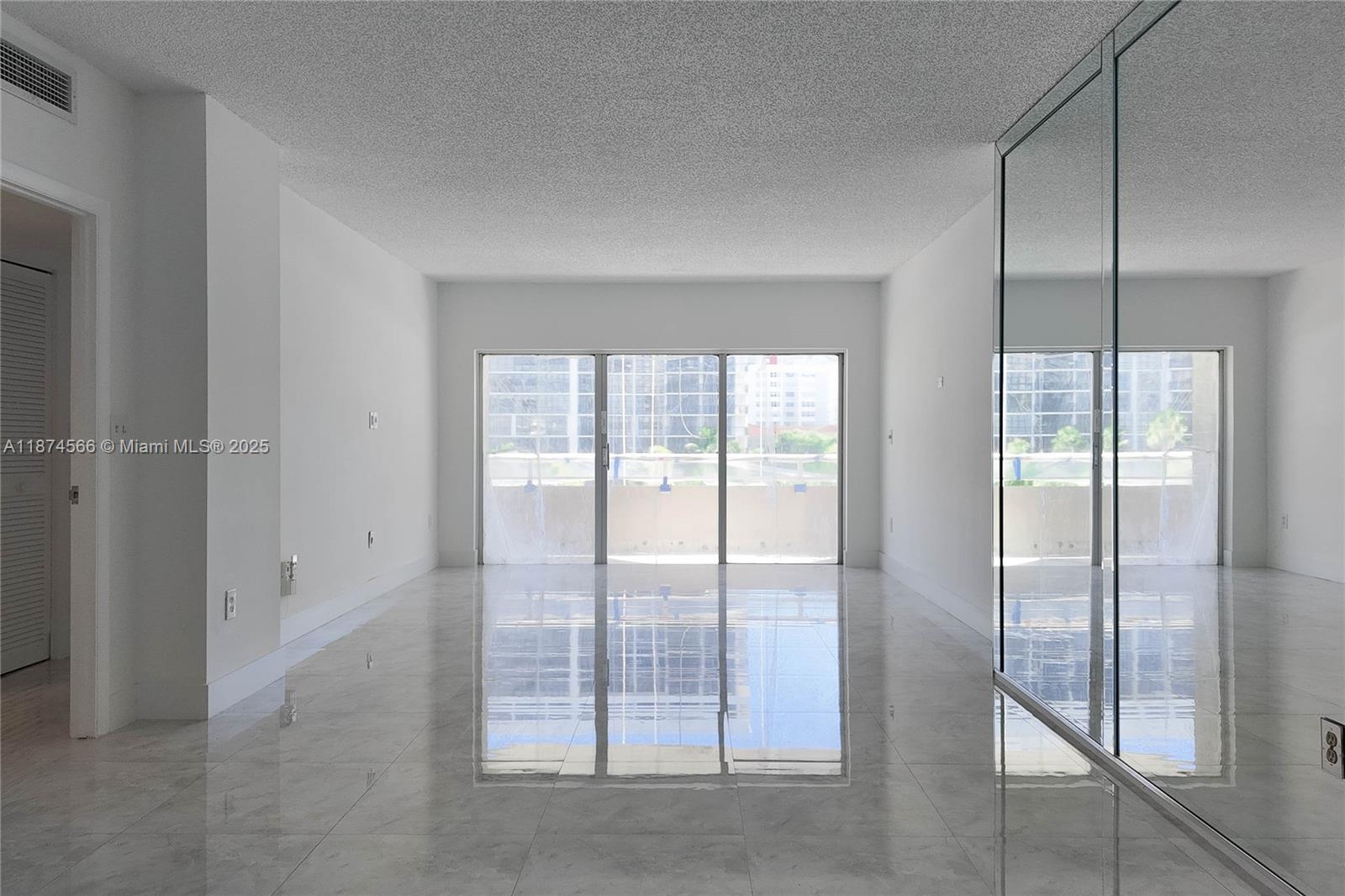2C 1 / 2 870 sq. ft. $ 2025-09-08 0 Photo