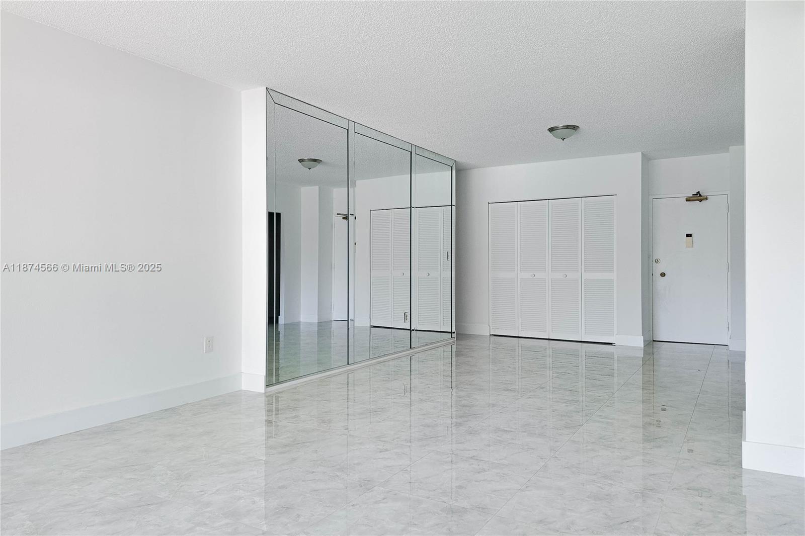 2C 1 / 2 870 sq. ft. $ 2025-09-08 0 Photo