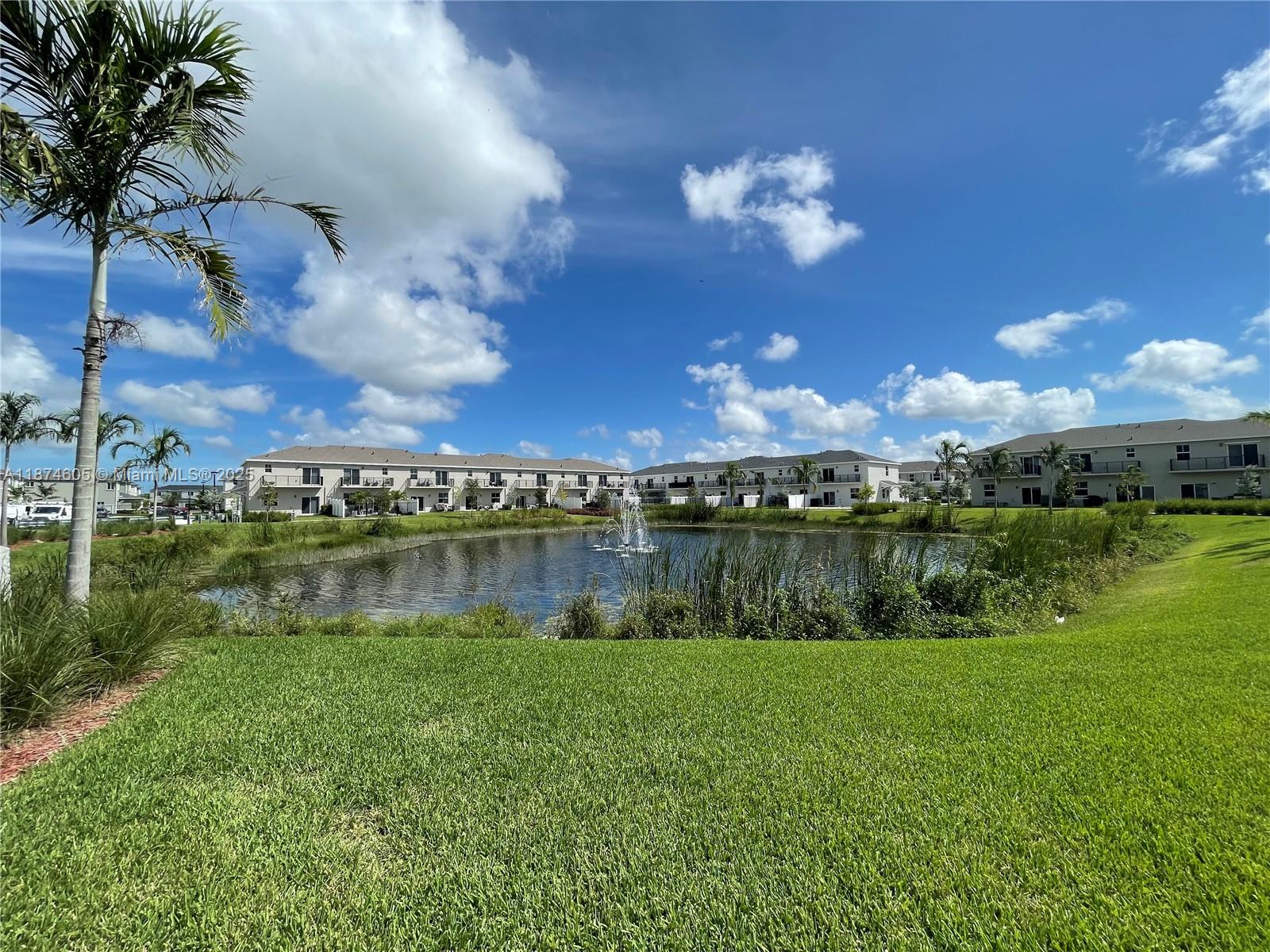 793 3 / 3 1712 sq. ft. $ 2025-09-08 0 Photo