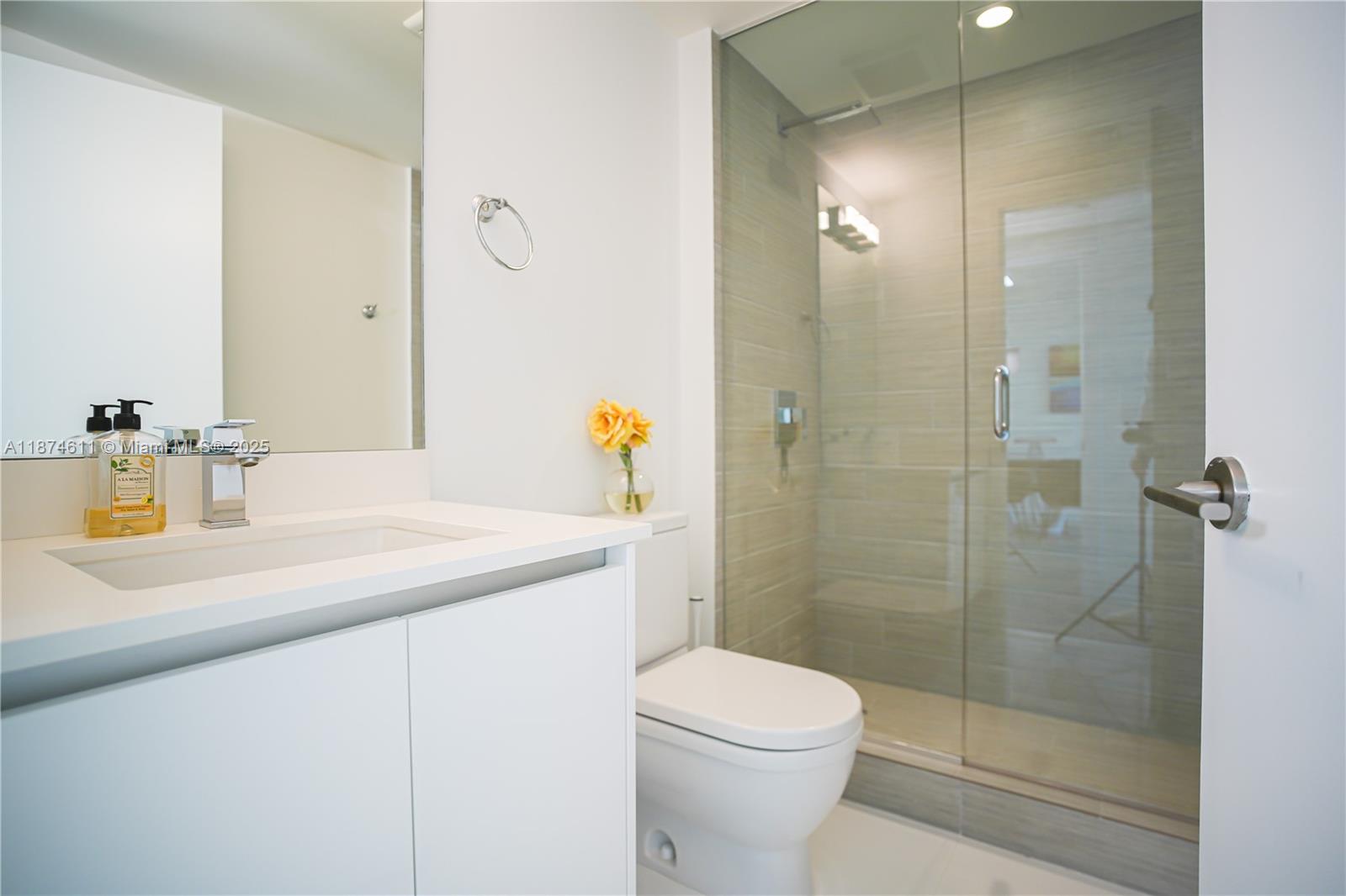 Ver detalles 4-1603 2 / 3 1524 sq. ft. $ 2025-09-08 0 foto