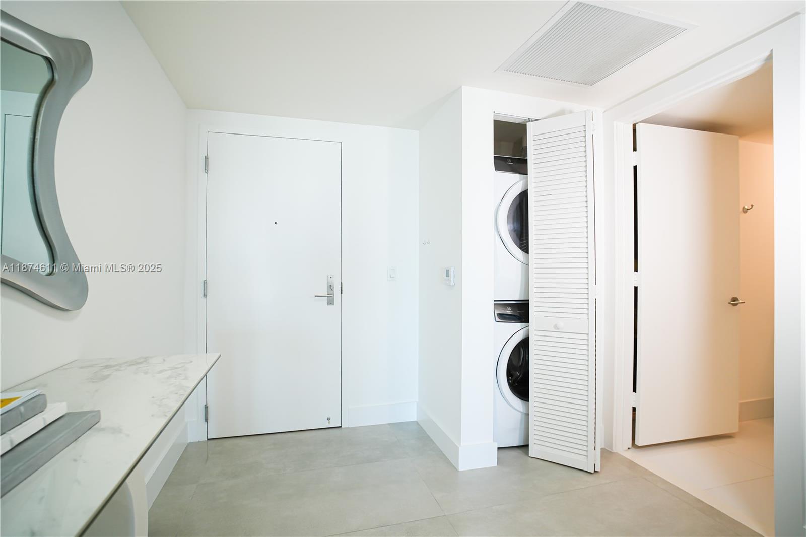 Ver detalles 4-1603 2 / 3 1524 sq. ft. $ 2025-09-08 0 foto