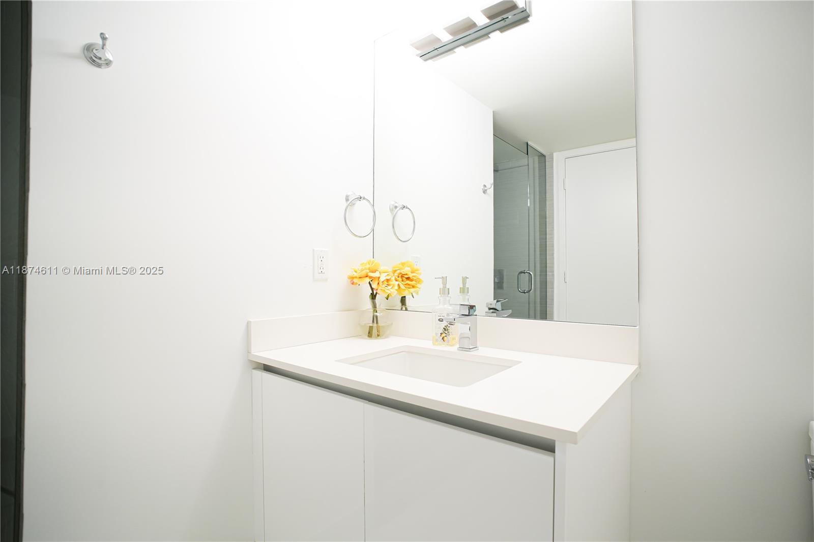Ver detalles 4-1603 2 / 3 1524 sq. ft. $ 2025-09-08 0 foto