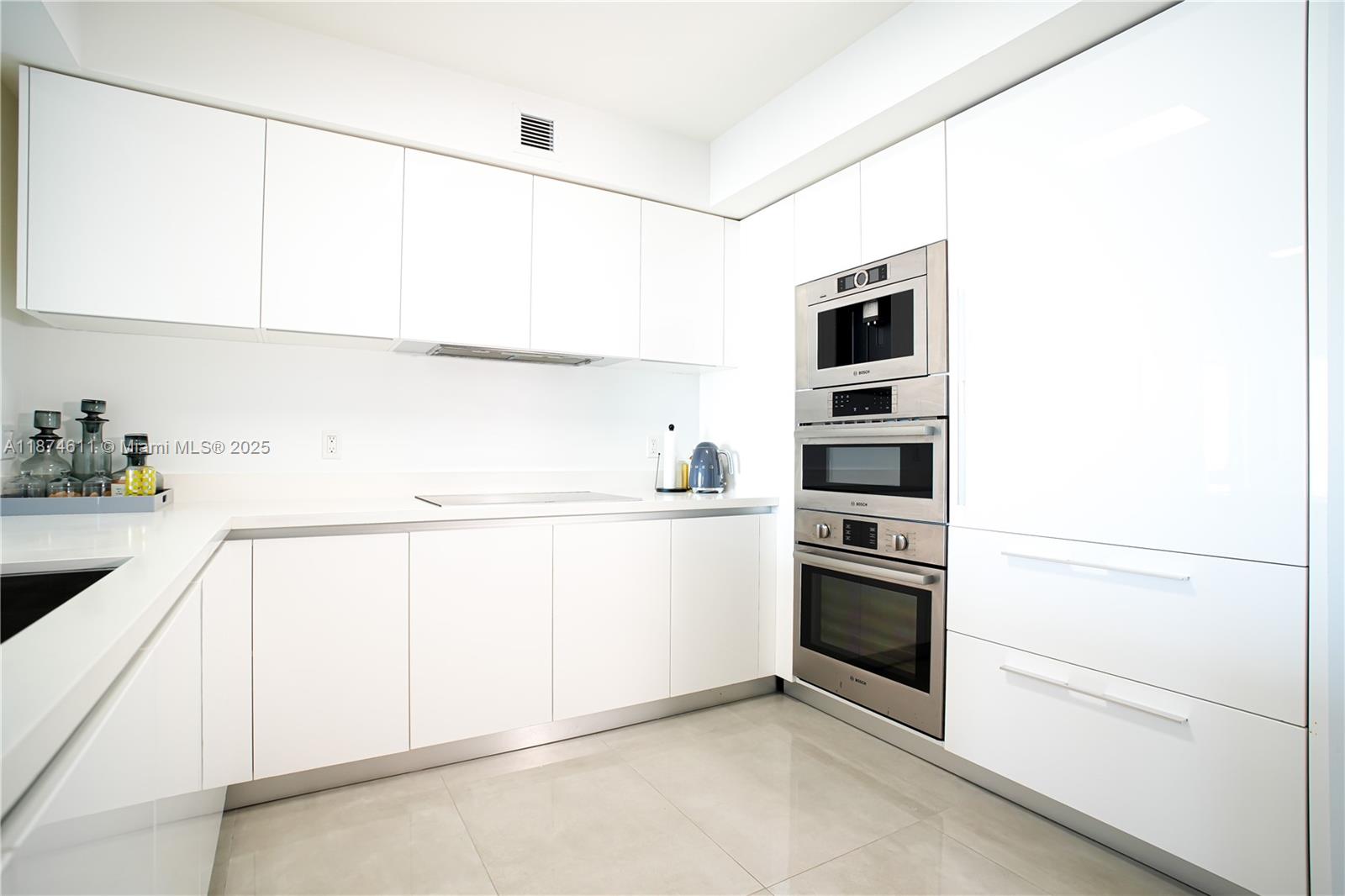 Ver detalles 4-1603 2 / 3 1524 sq. ft. $ 2025-09-08 0 foto