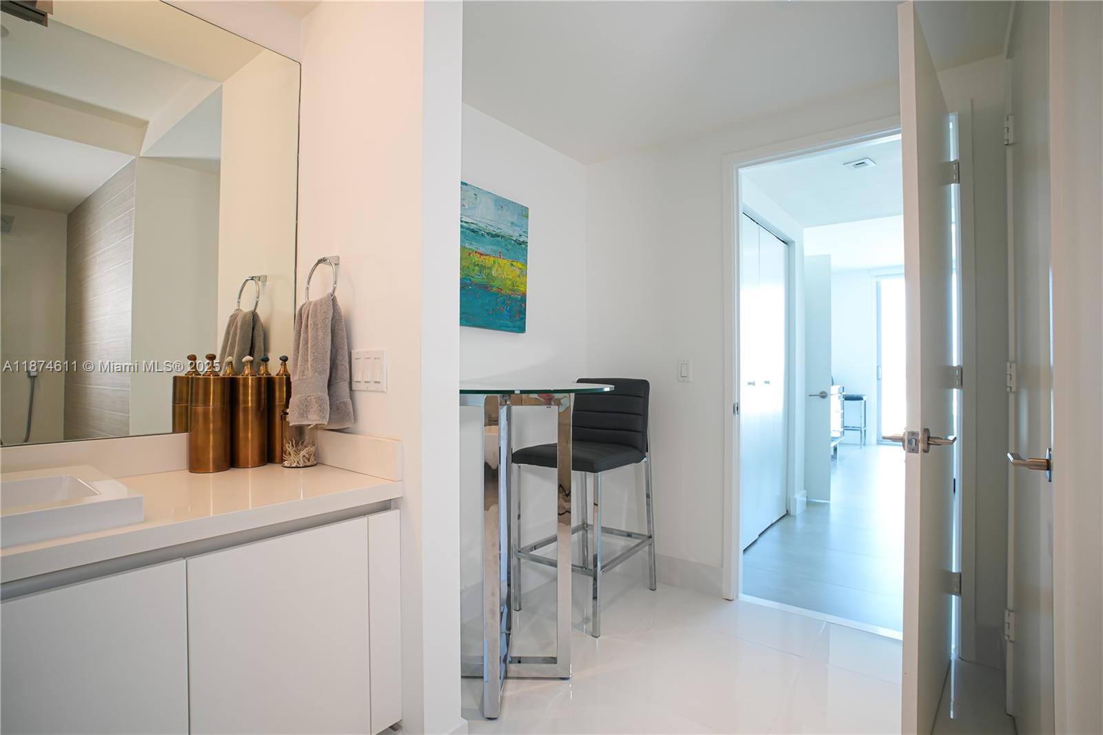 Ver detalles 4-1603 2 / 3 1524 sq. ft. $ 2025-09-08 0 foto