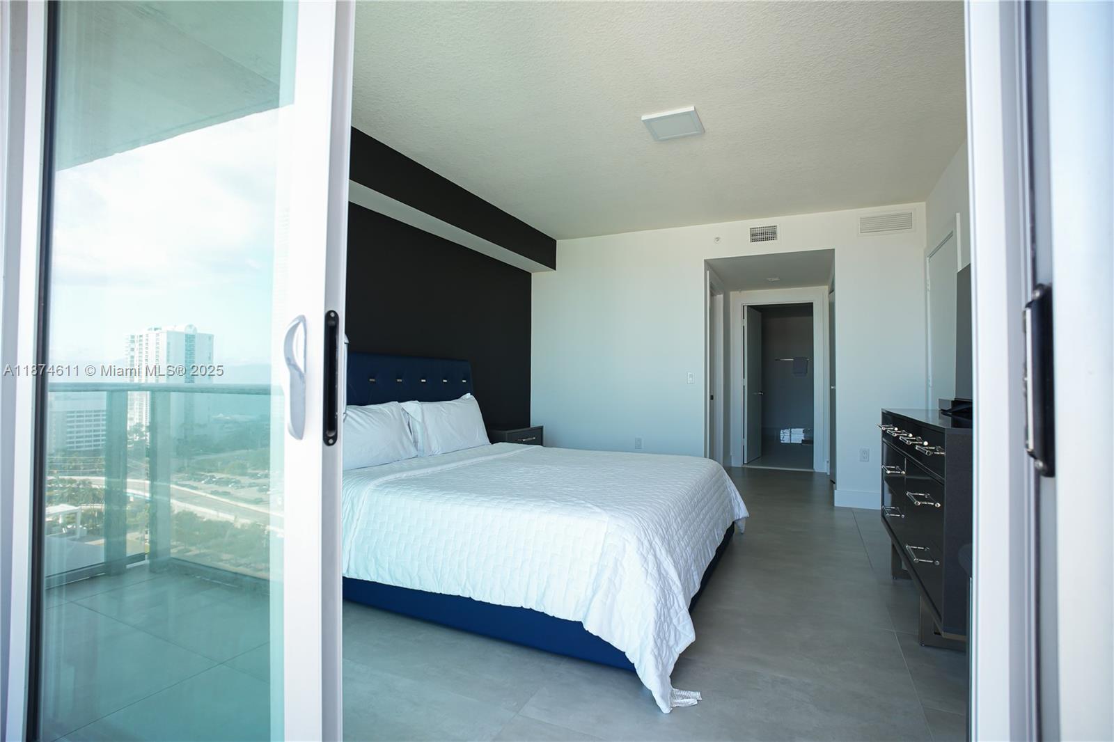 Ver detalles 4-1603 2 / 3 1524 sq. ft. $ 2025-09-08 0 foto