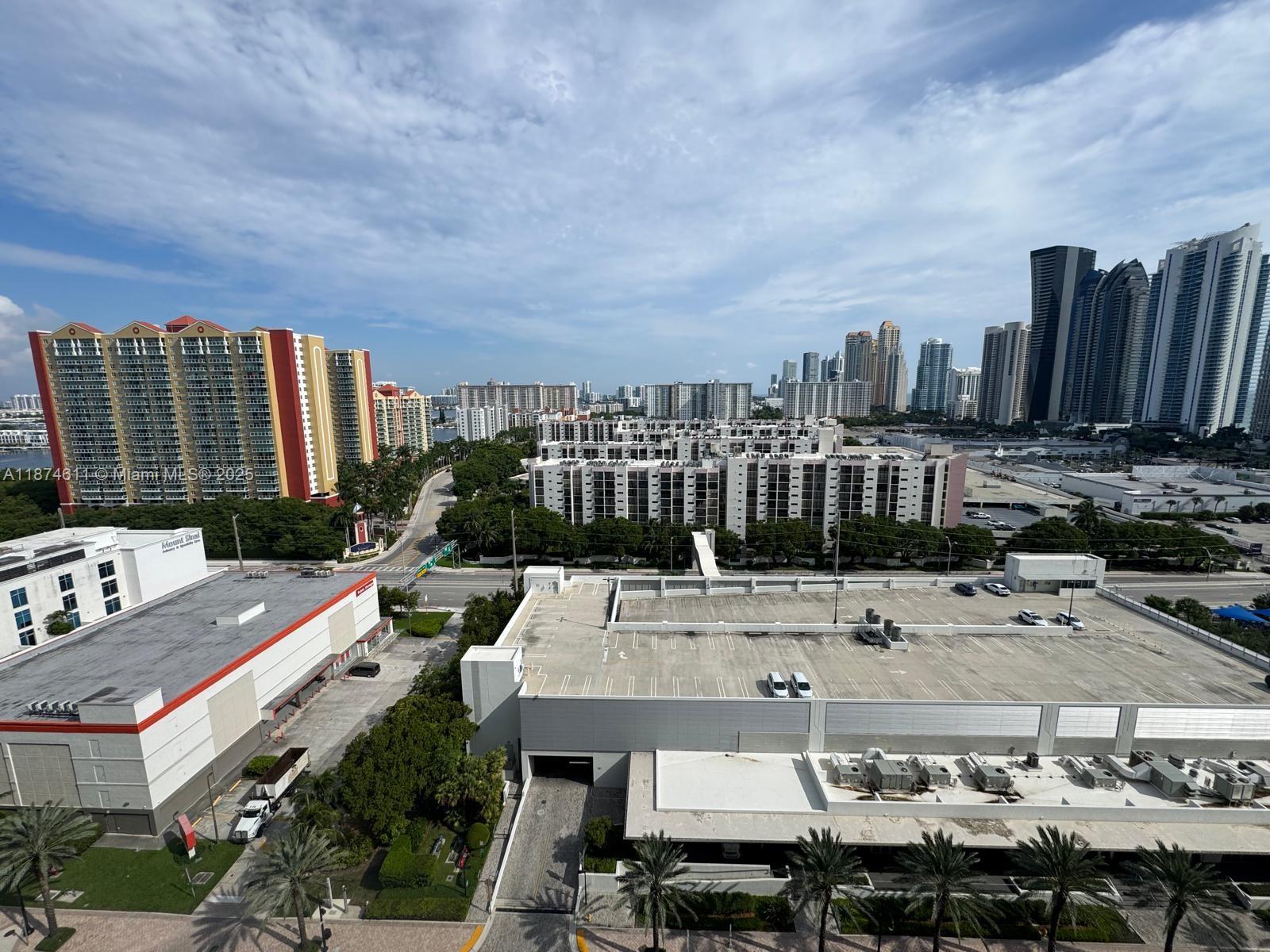 Ver detalles 4-1603 2 / 3 1524 sq. ft. $ 2025-09-08 0 foto