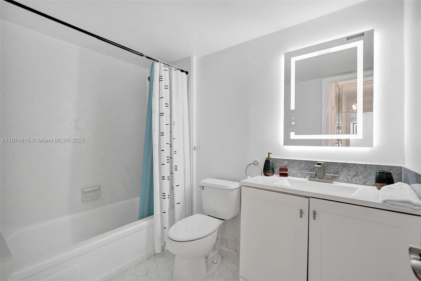 Photo of 1849 Ocean Dr #407, Hallandale Beach, Florida, 33009 -