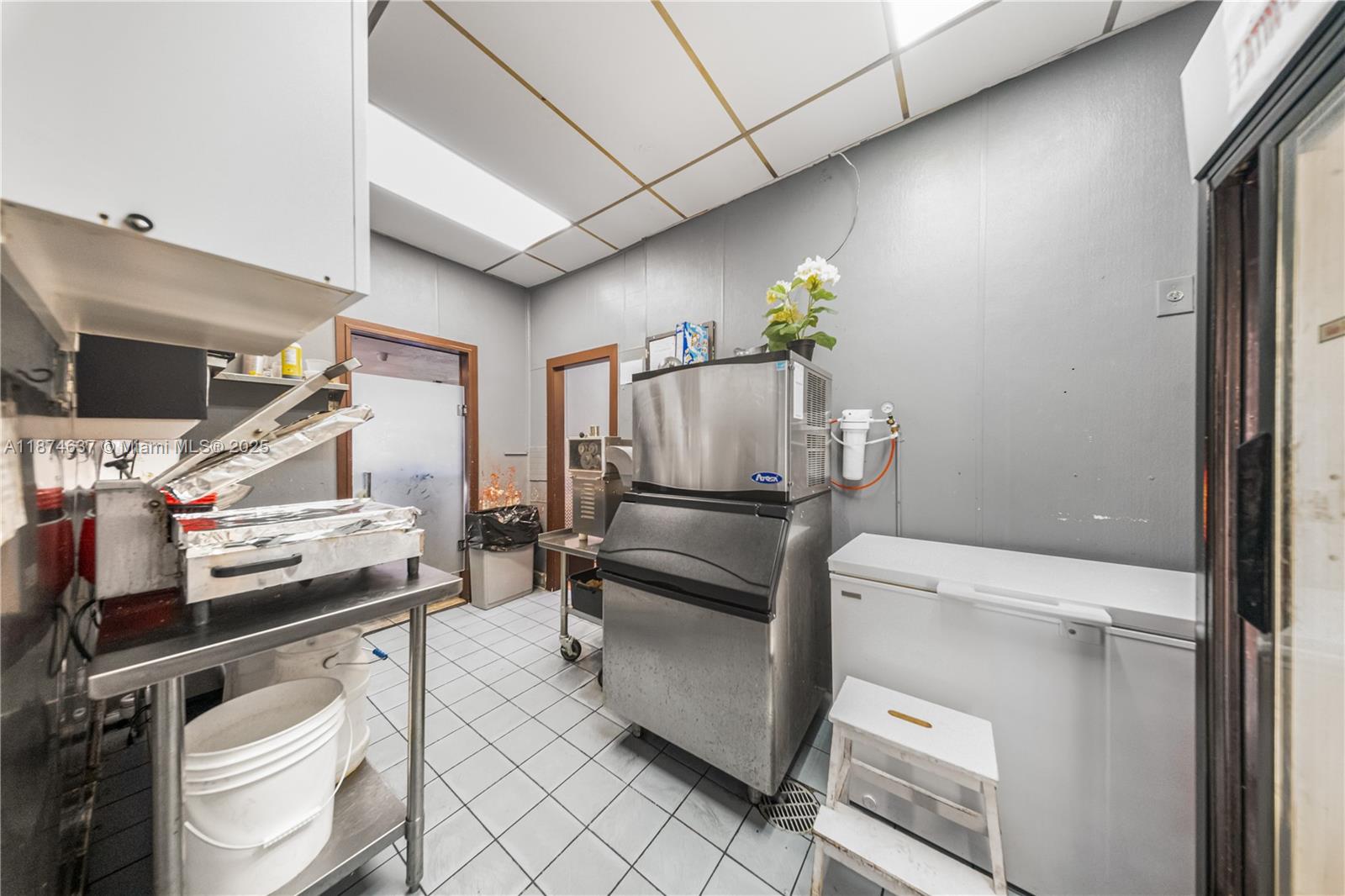 See details / sq. ft. $ 2025-09-08 0 Photo