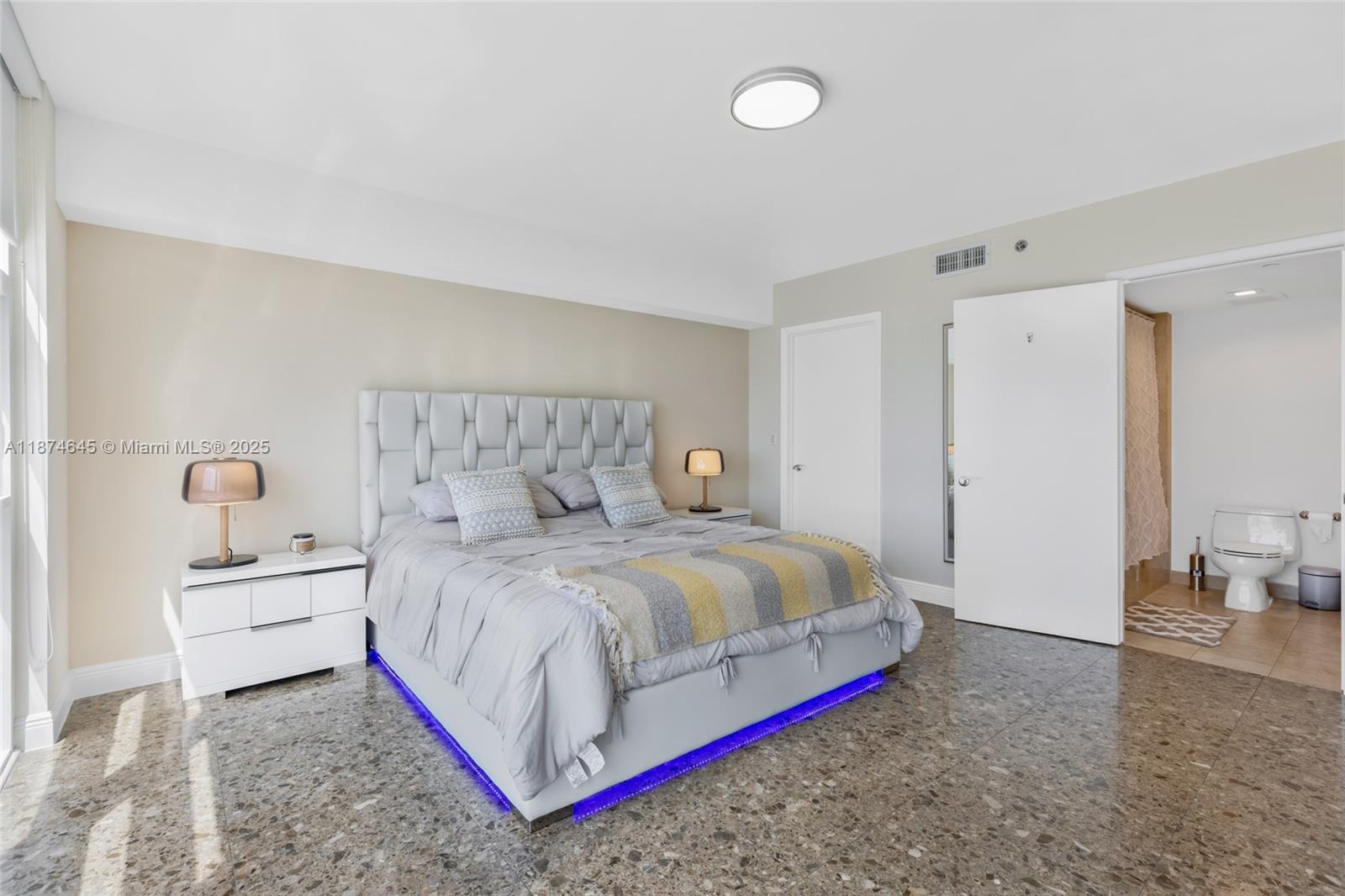 See details 4107 1 / 1 871 sq. ft. $ 2025-09-08 0 Photo