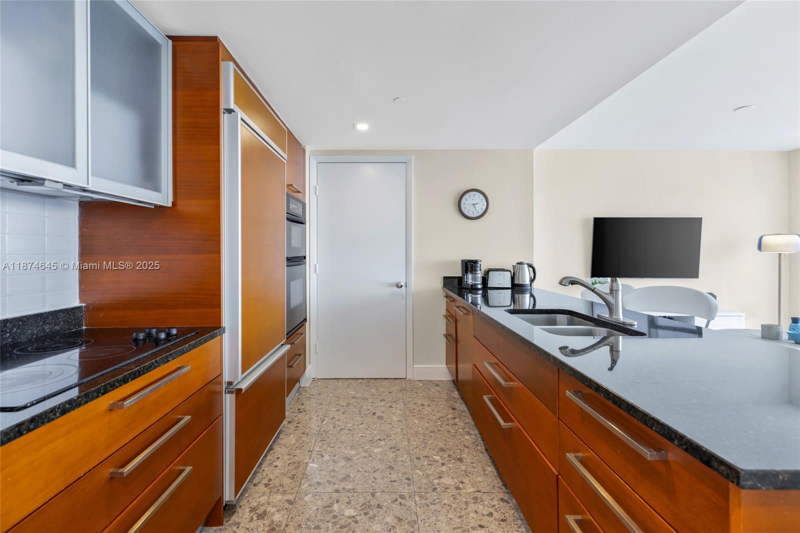 See details 4107 1 / 1 871 sq. ft. $ 2025-09-08 0 Photo