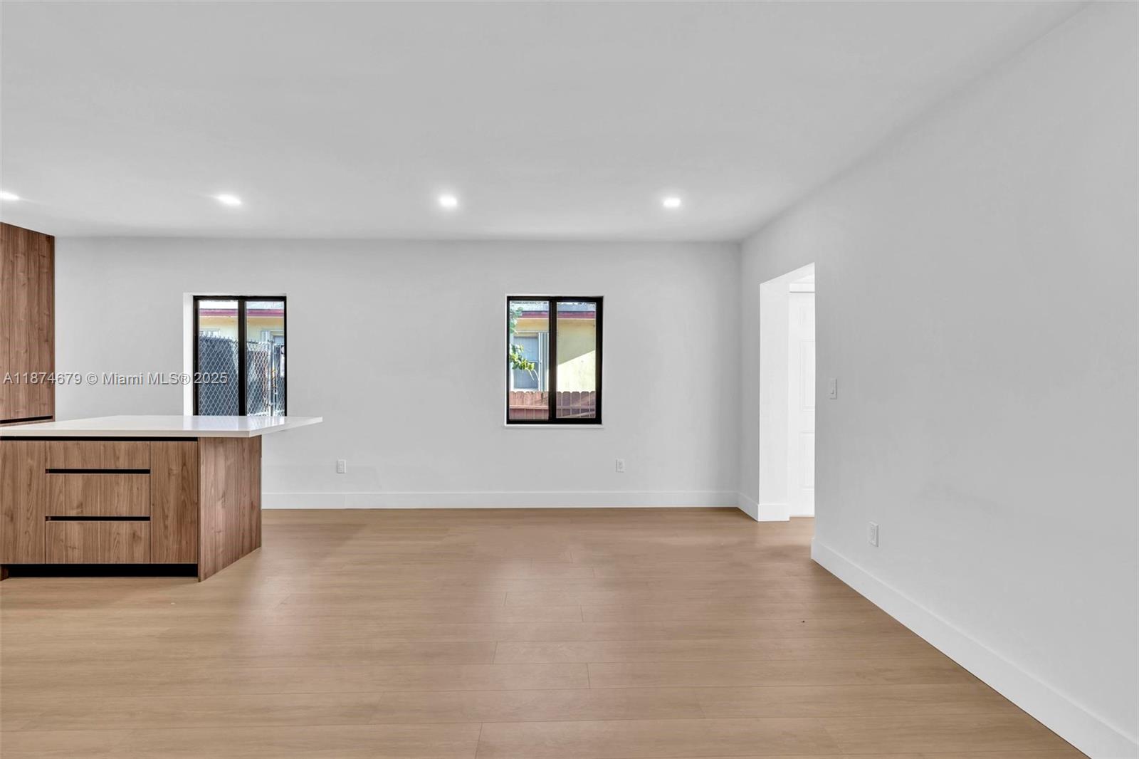 See details / 1856 sq. ft. $ 2025-09-08 0 Photo