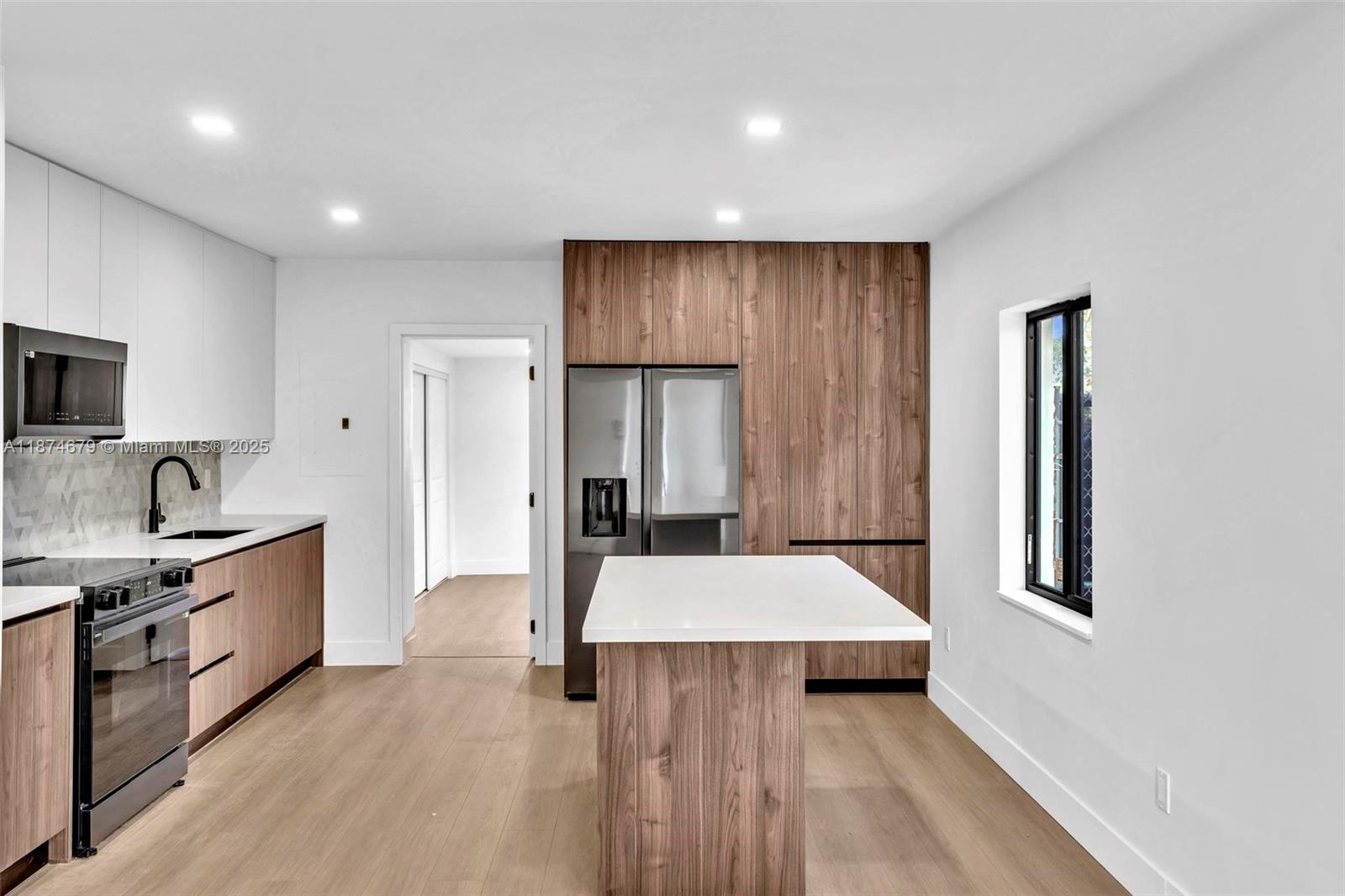 See details / 1856 sq. ft. $ 2025-09-08 0 Photo
