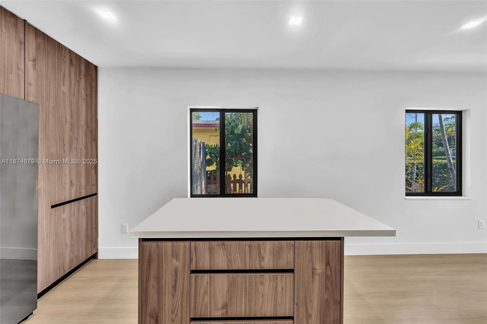 See details / 1856 sq. ft. $ 2025-09-08 0 Photo