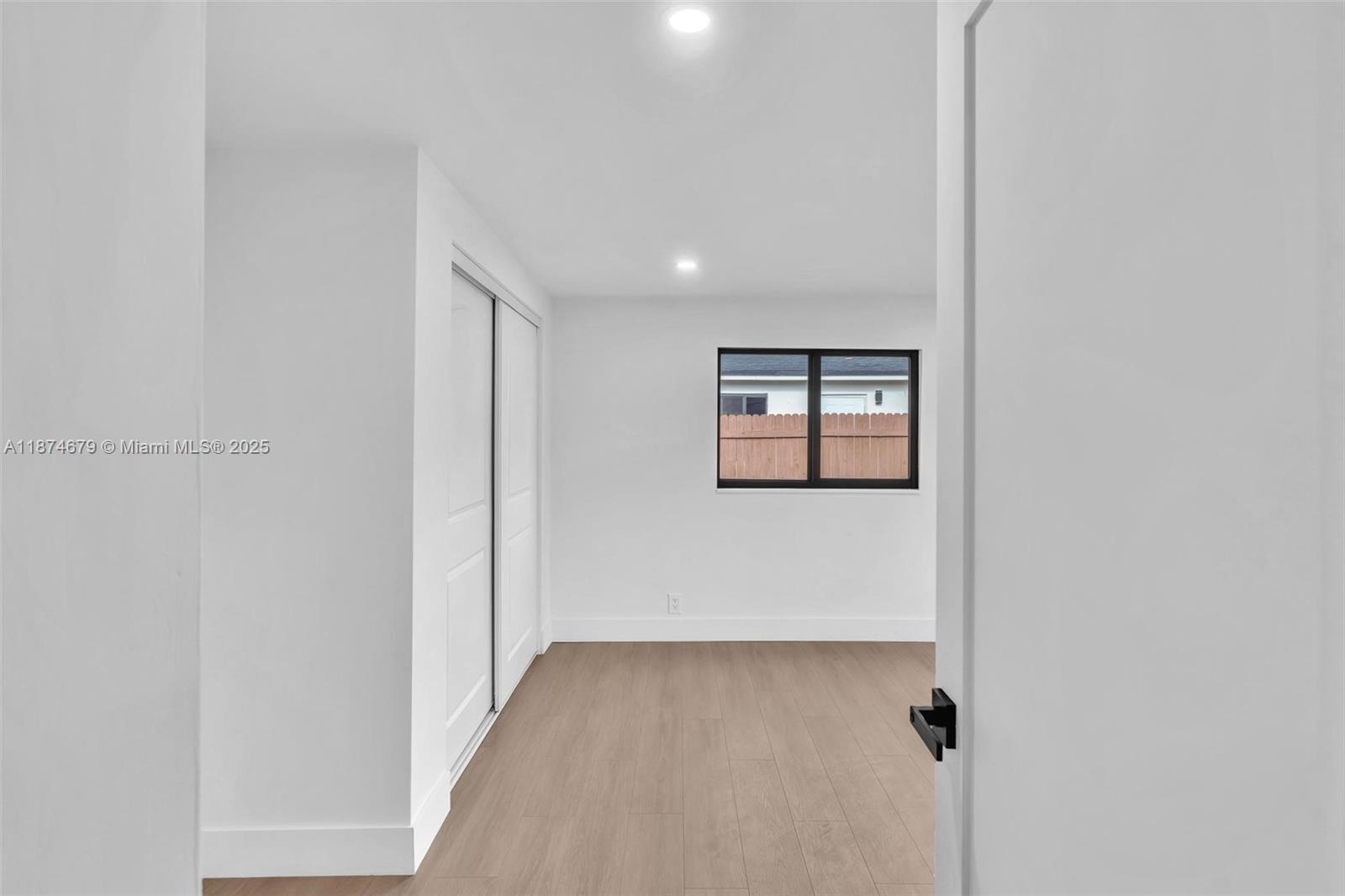 See details / 1856 sq. ft. $ 2025-09-08 0 Photo