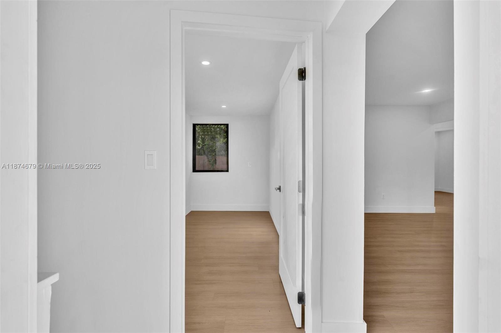 See details / 1856 sq. ft. $ 2025-09-08 0 Photo