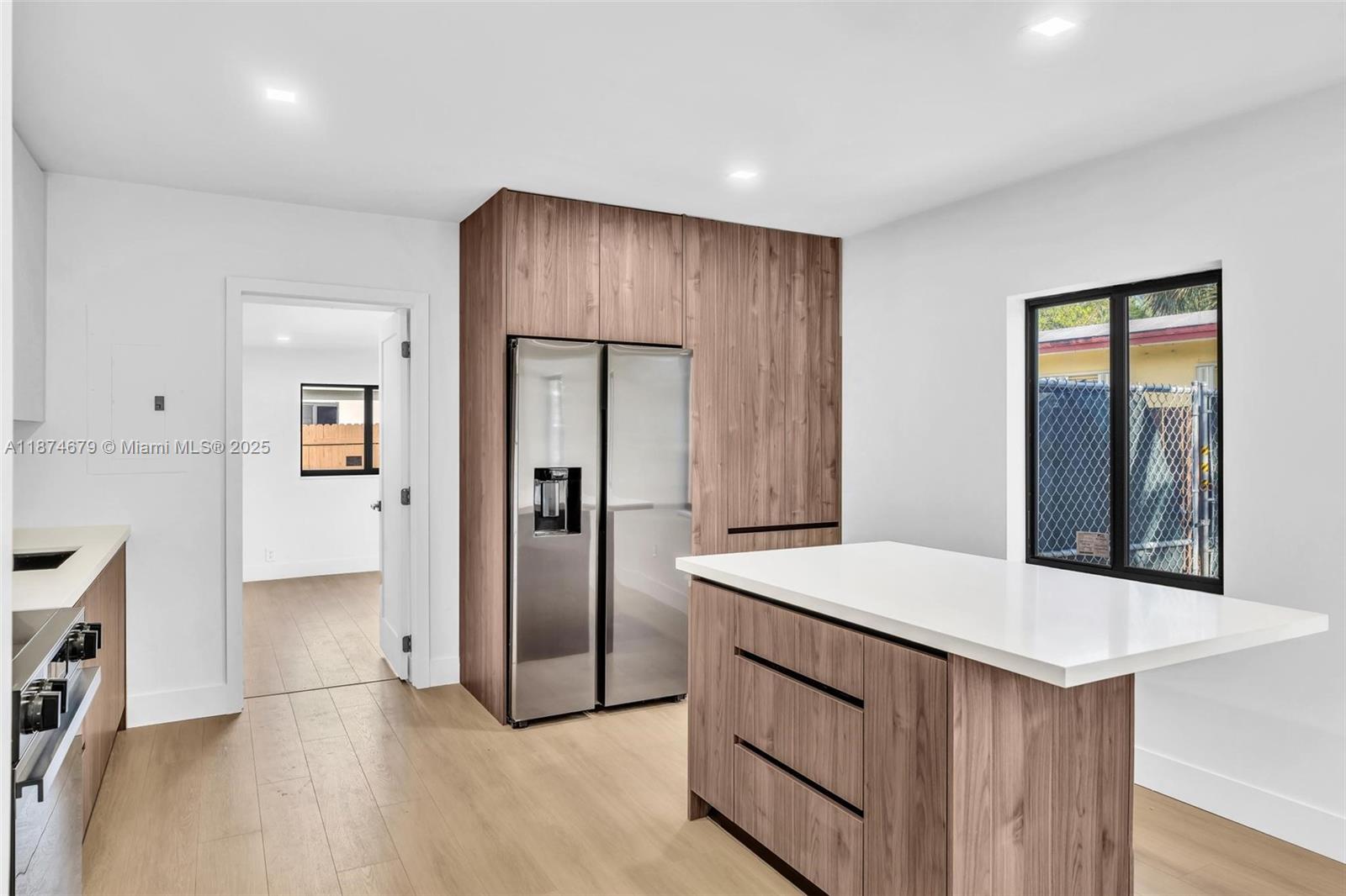 See details / 1856 sq. ft. $ 2025-09-08 0 Photo