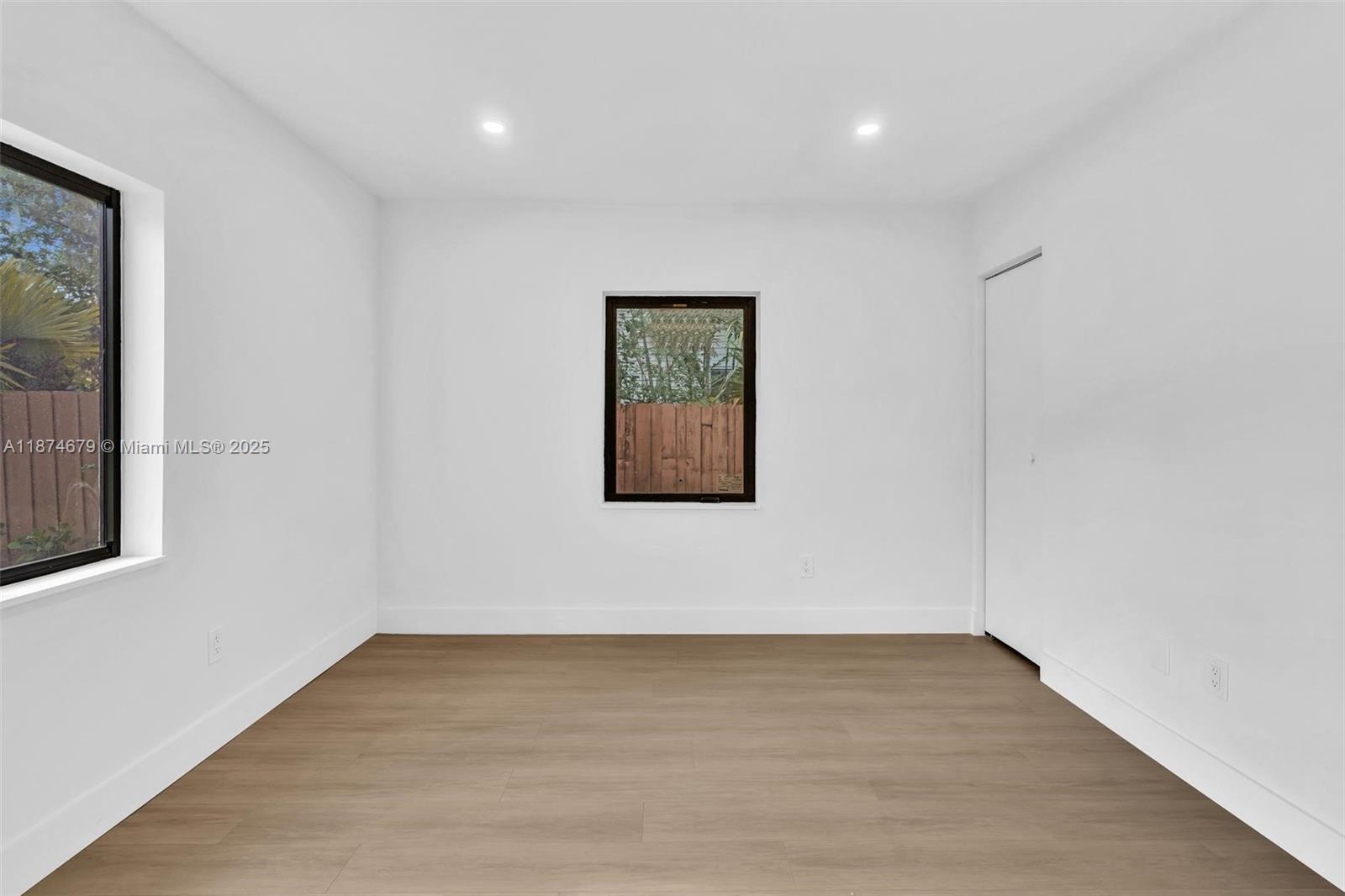 See details / 1856 sq. ft. $ 2025-09-08 0 Photo
