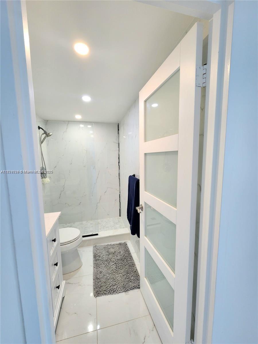 Photo of 3725 Ocean Dr  #1410, Hollywood, Florida, 33019 - 