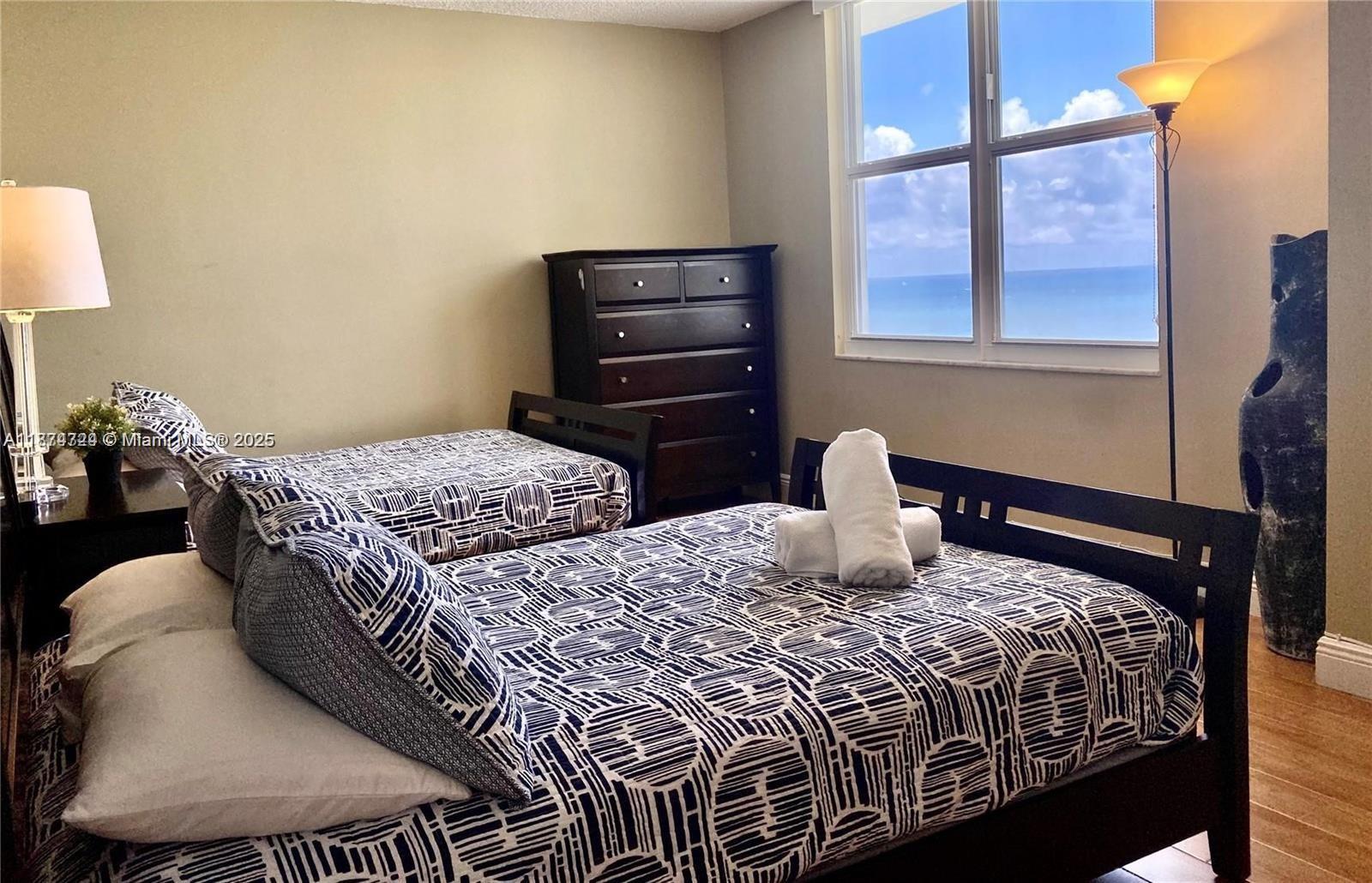 Photo of 3725 Ocean Dr  #1410, Hollywood, Florida, 33019 - 